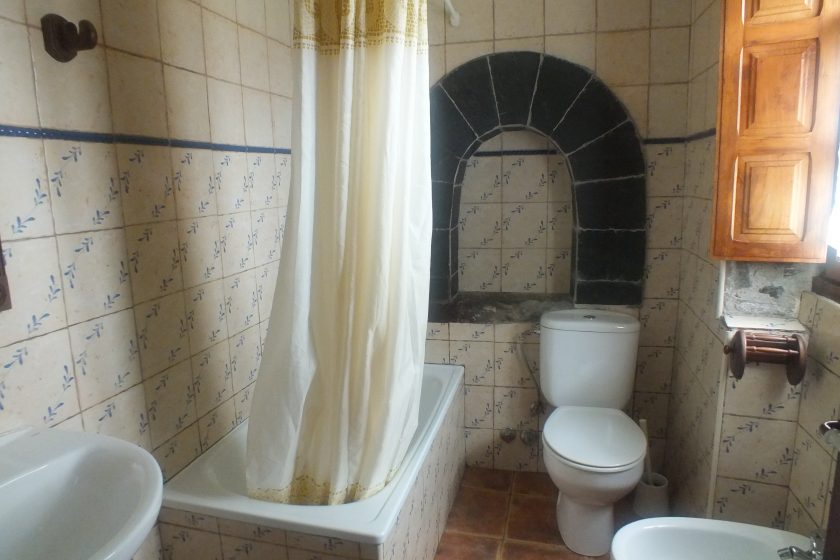 baño con bañera la antojana