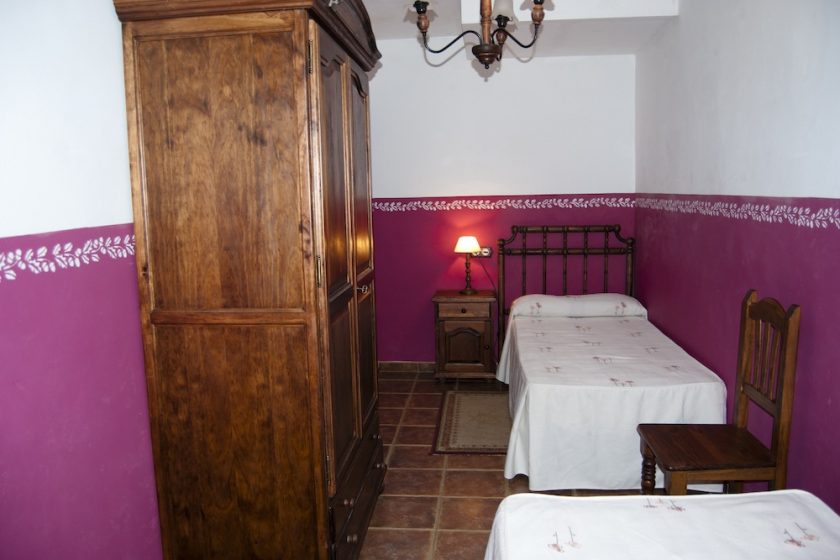 dormitorio con 2 camas